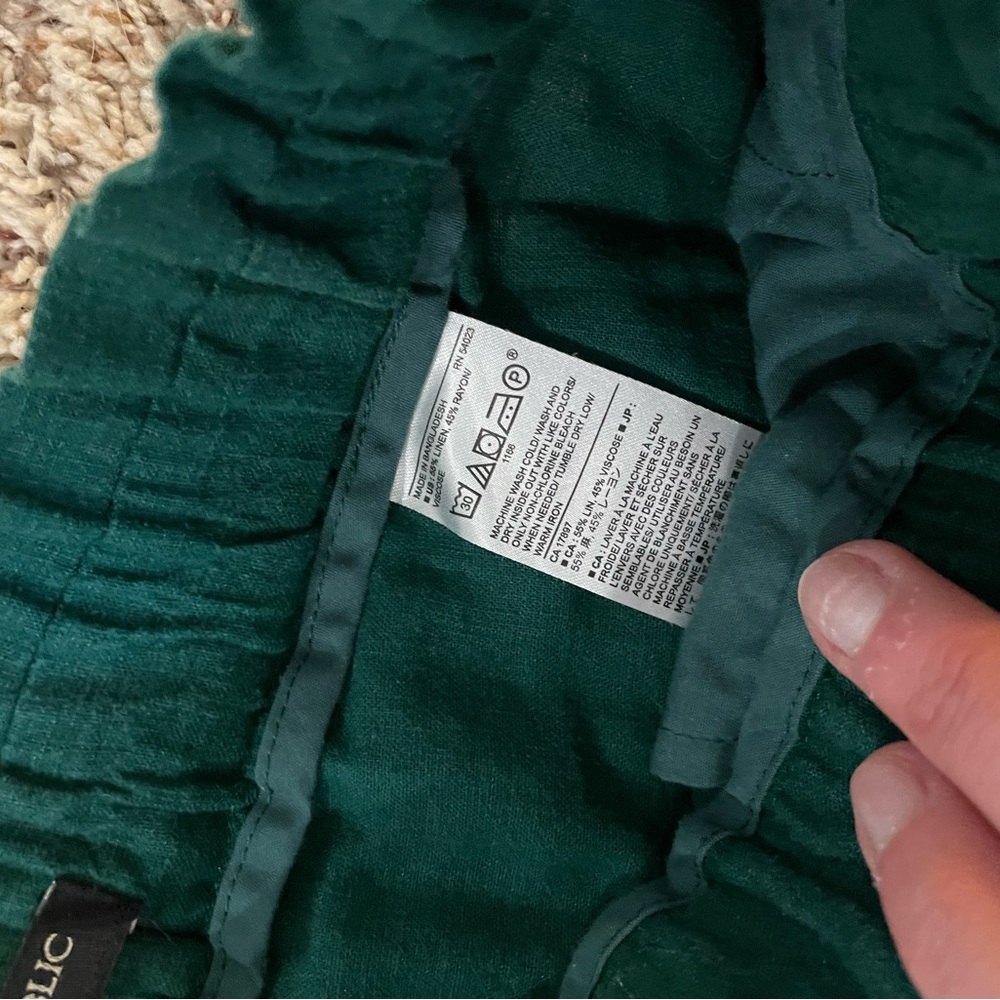 Green shorts - Picture 2 of 5